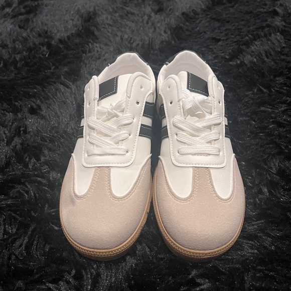 Shoes - Women White and Black Sneakers